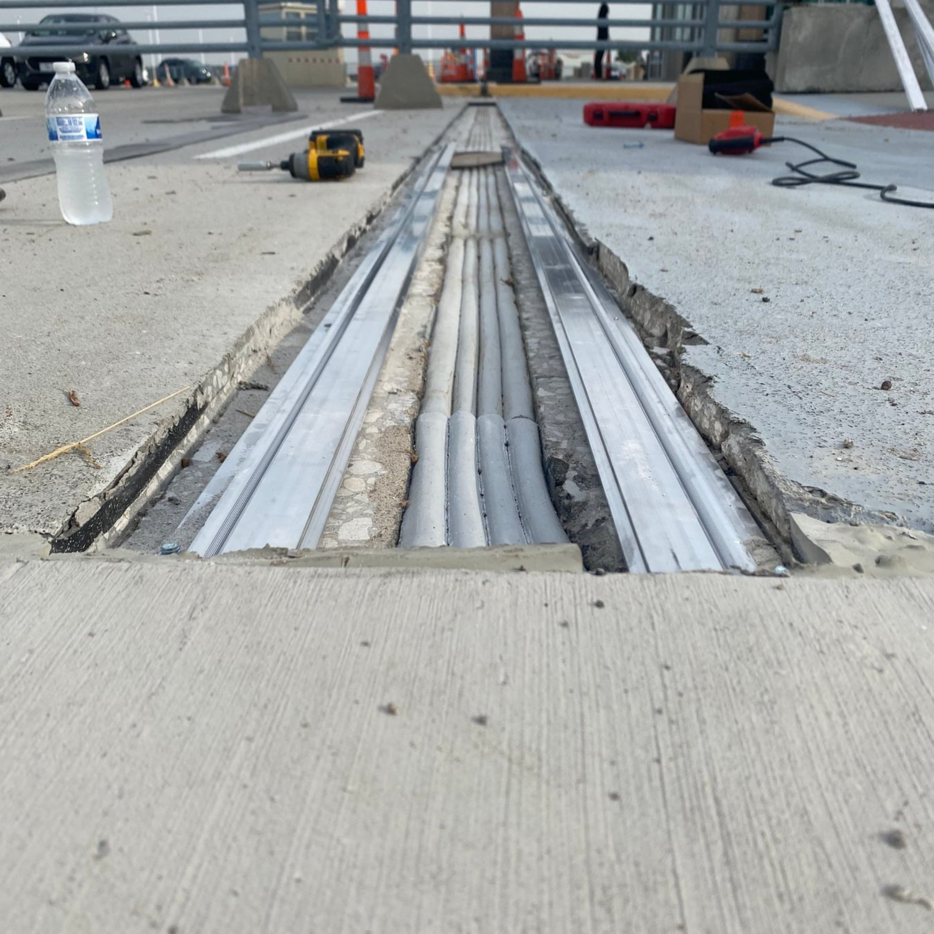 GKW Restoration Group - KCI Airport - ENGINEERED SYSTEMS FOR MOVEMENT AND MOISTURE CONTROL
